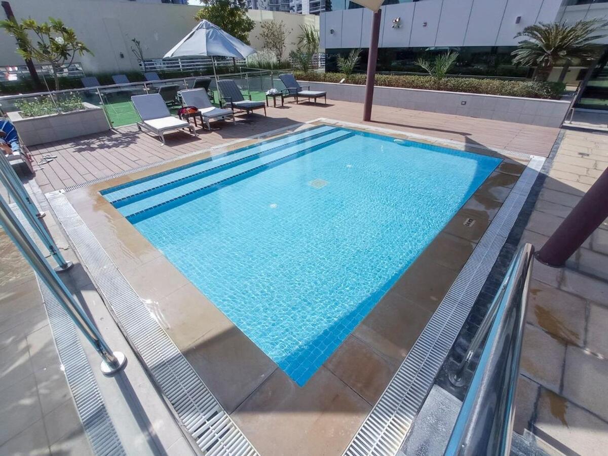 Premium 3br With Canal View Comfort Dubai