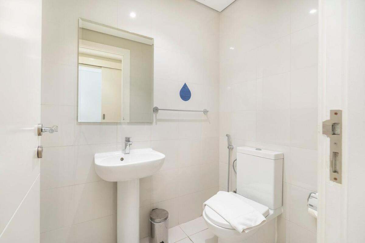 Premium 3br With Canal View Comfort Apartment Dubai