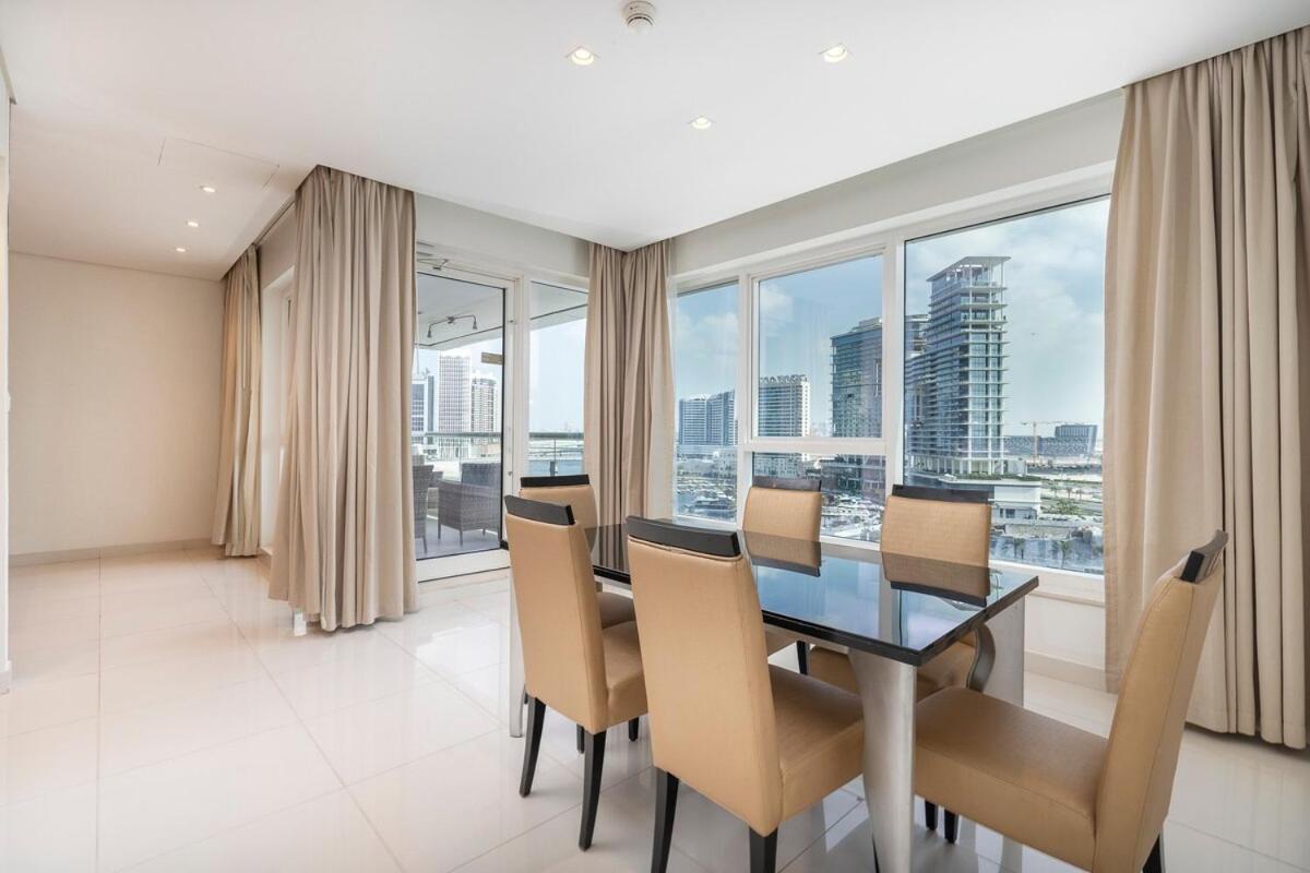 Premium 3br With Canal View Comfort Apartment Dubai