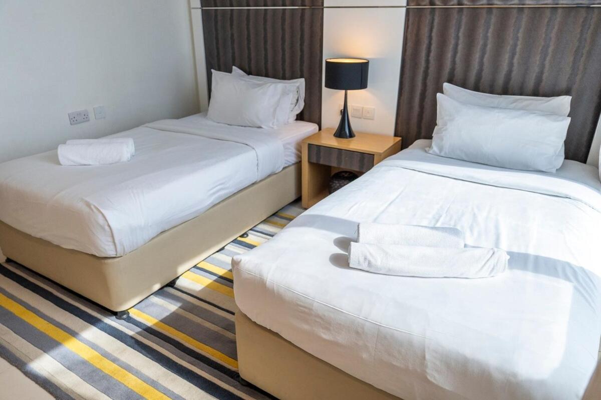 Premium 3br With Canal View Comfort Dubai