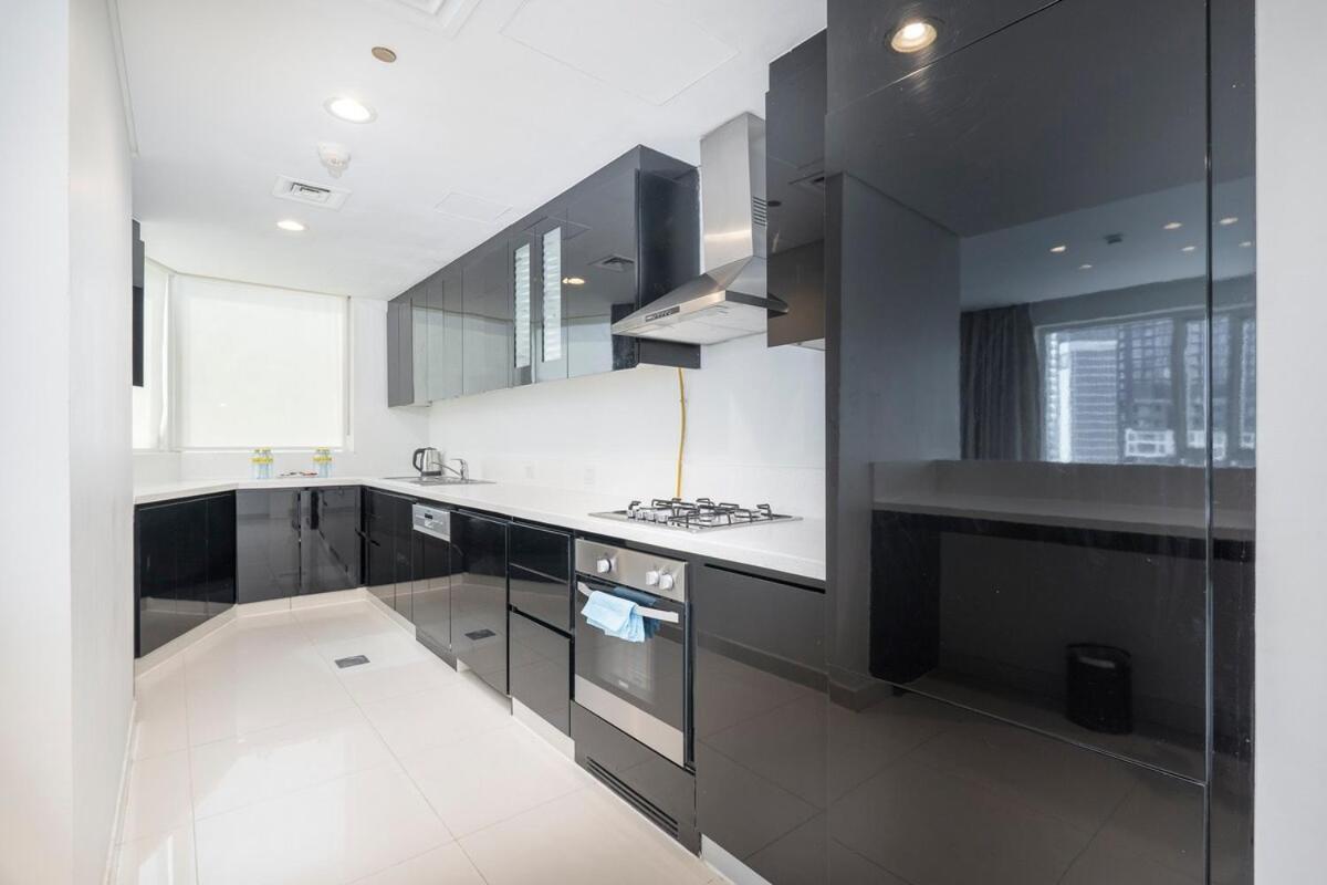 Premium 3br With Canal View Comfort Dubai