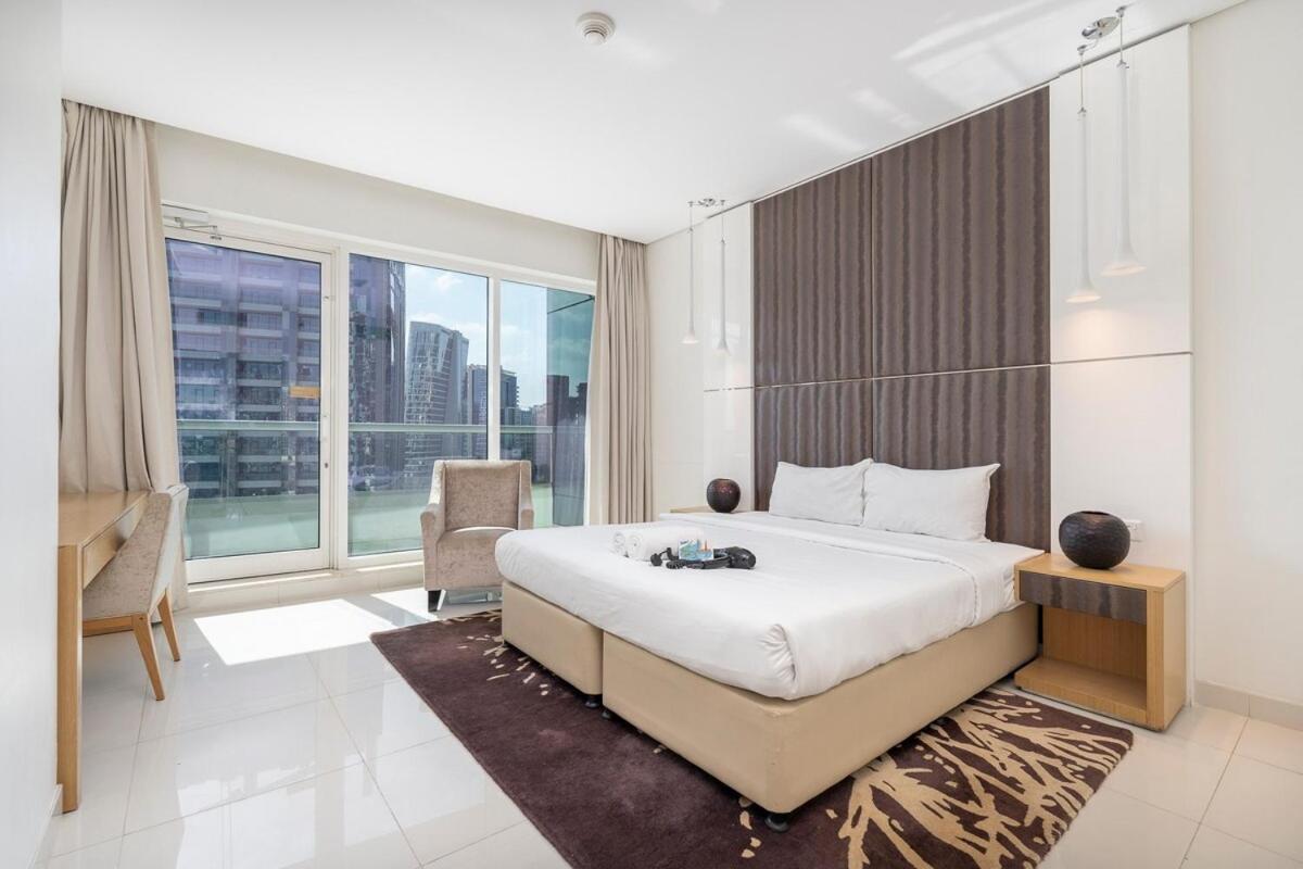 Premium 3br With Canal View Comfort Apartment Dubai